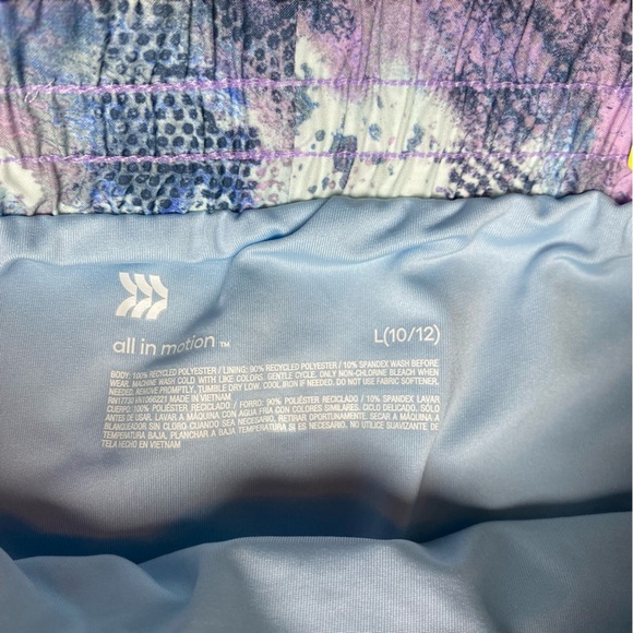 All In Motion Blue & Purple Patterned Shorts w/ Gap Gray Tank Girl’s Large 10/12 - Picture 2 of 4